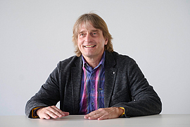 Portrait Rolf Schwebel, Branchenkoordinator für das Gastgewerbe der BGN