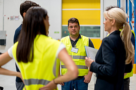 Kommunikation mit Mitarbeiter des Lagers