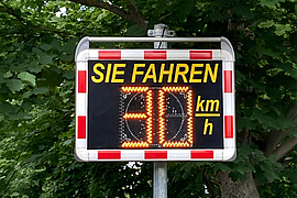 Geschwindigkeitsanzeige 30km/h