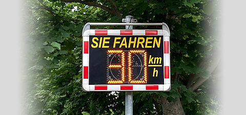 Geschwindigkeitsanzeige 30km/h